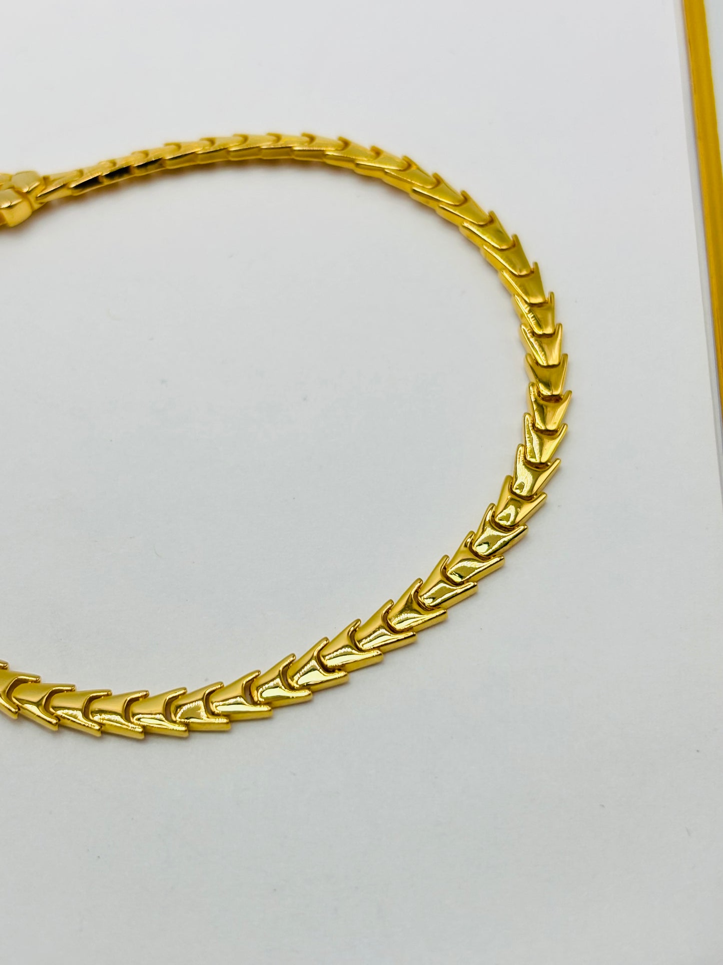 18K Gold Plain Serpentine Bracelet