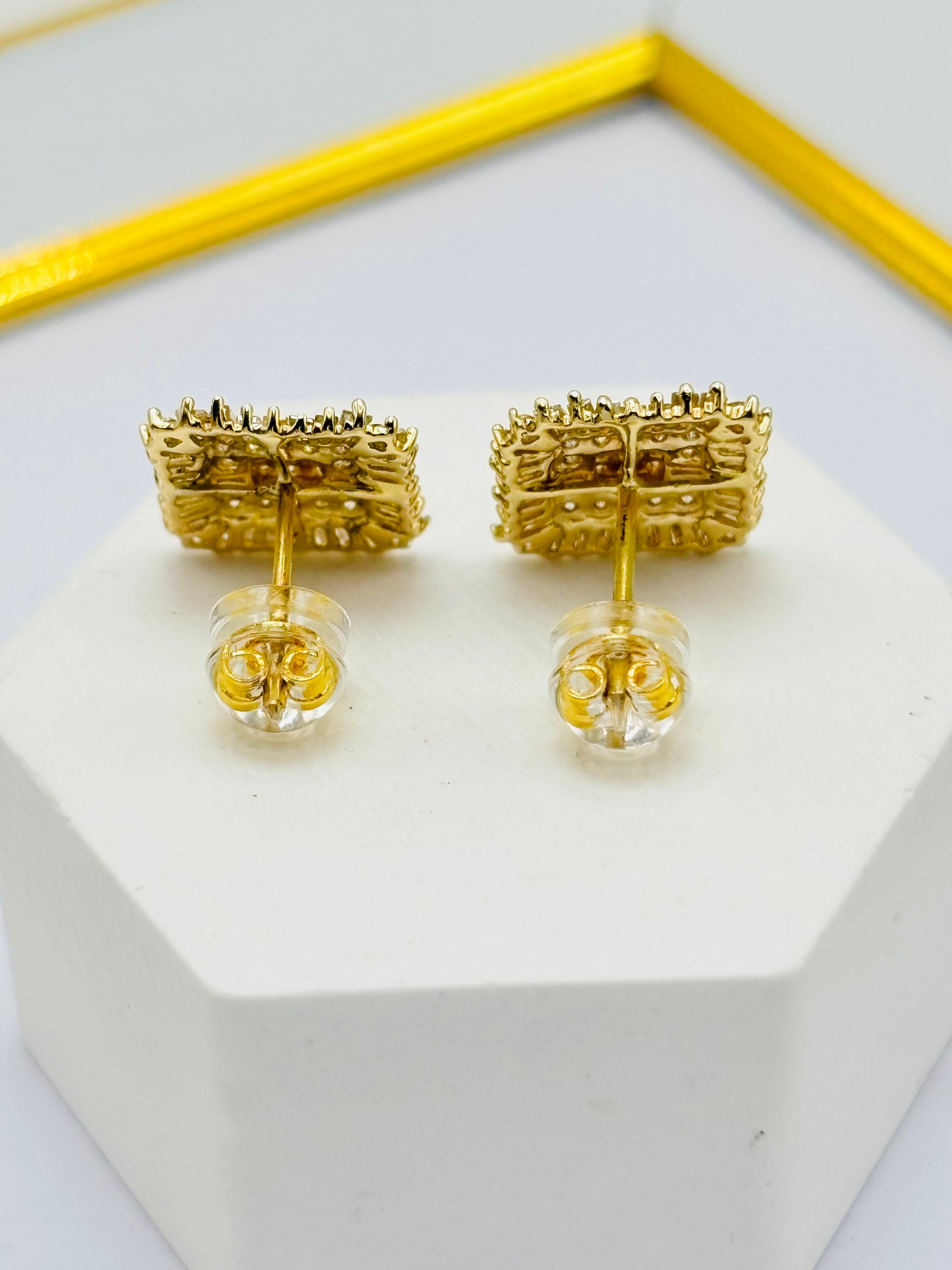 K18 Japan Gold Princess Round Baguette Natural Diamond Earrings 1 carat