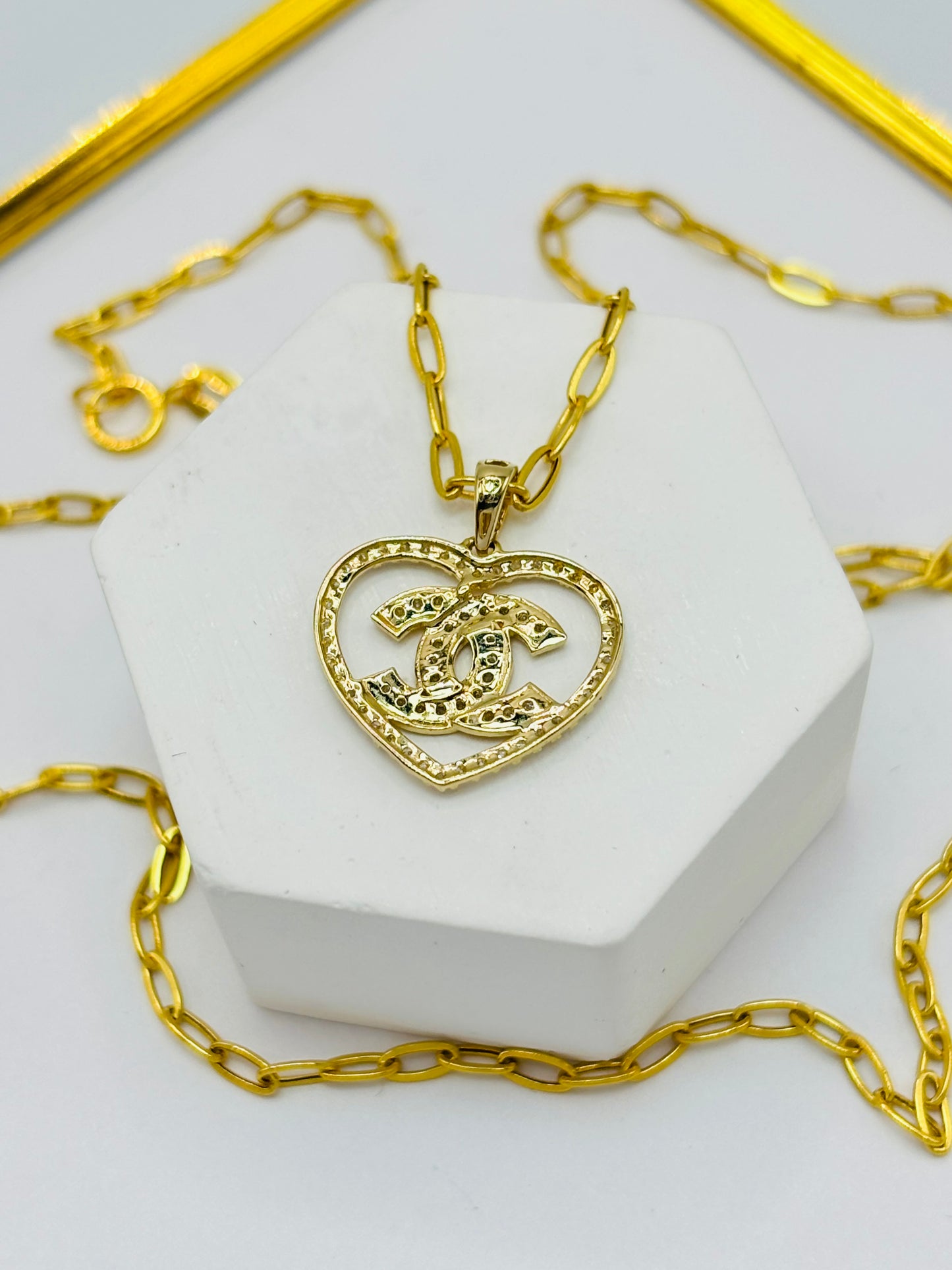 18K Gold Heart Natural Diamond Necklace