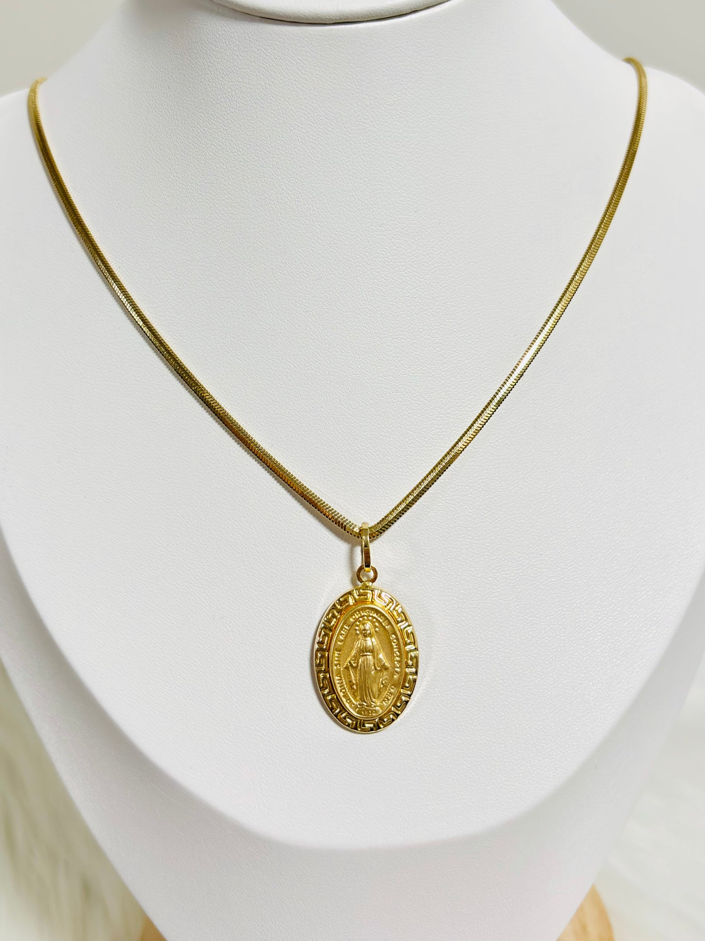 18K Gold Herringbone Chain with Mama Mary Pendant Set