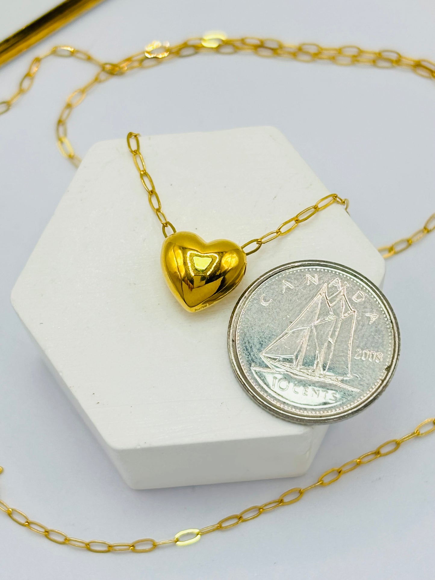 18K Gold Small Link Paperclip Heart Necklace