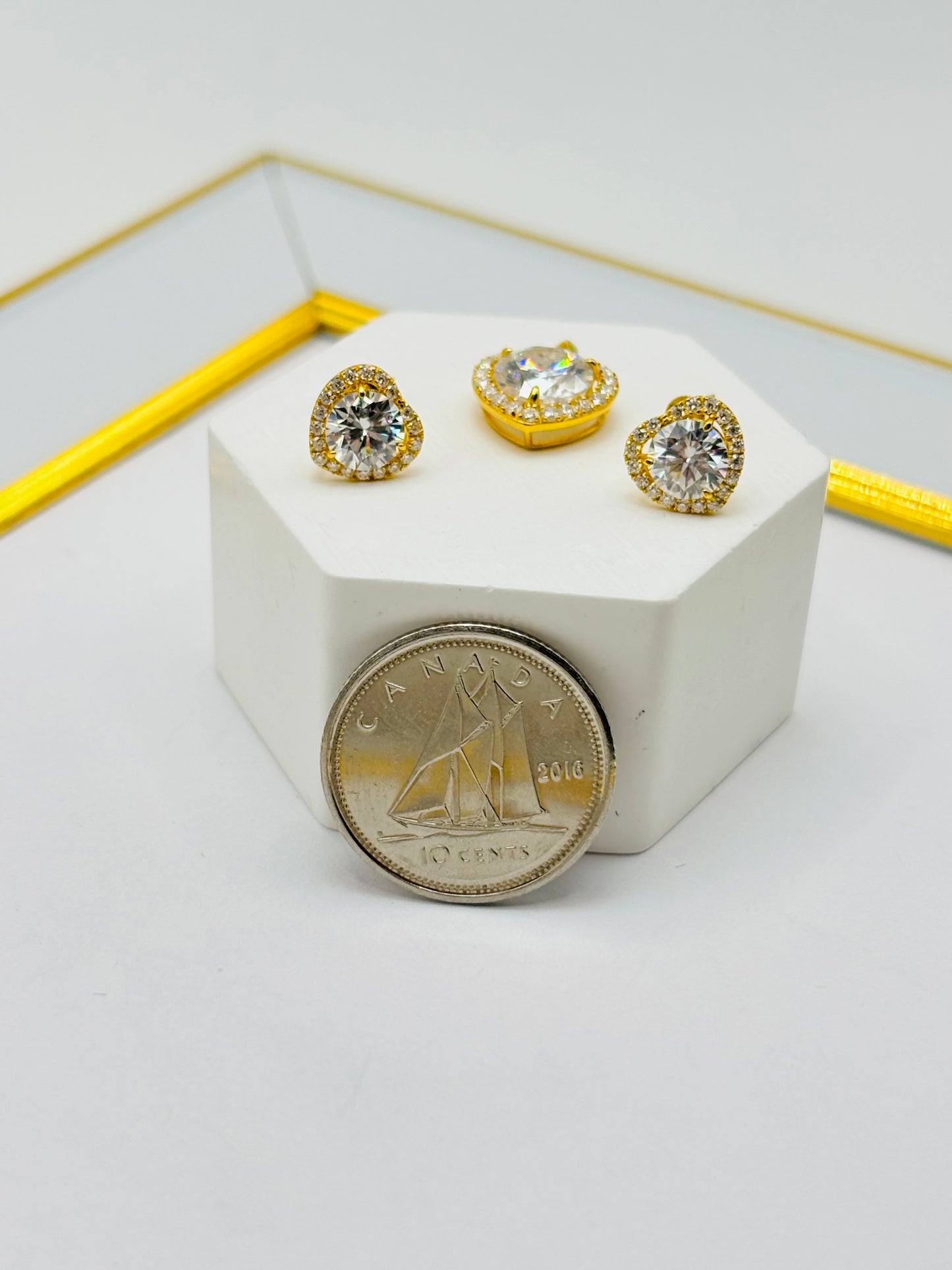 18K Gold Heart Earrings and Pendant Set Moissanite Diamond