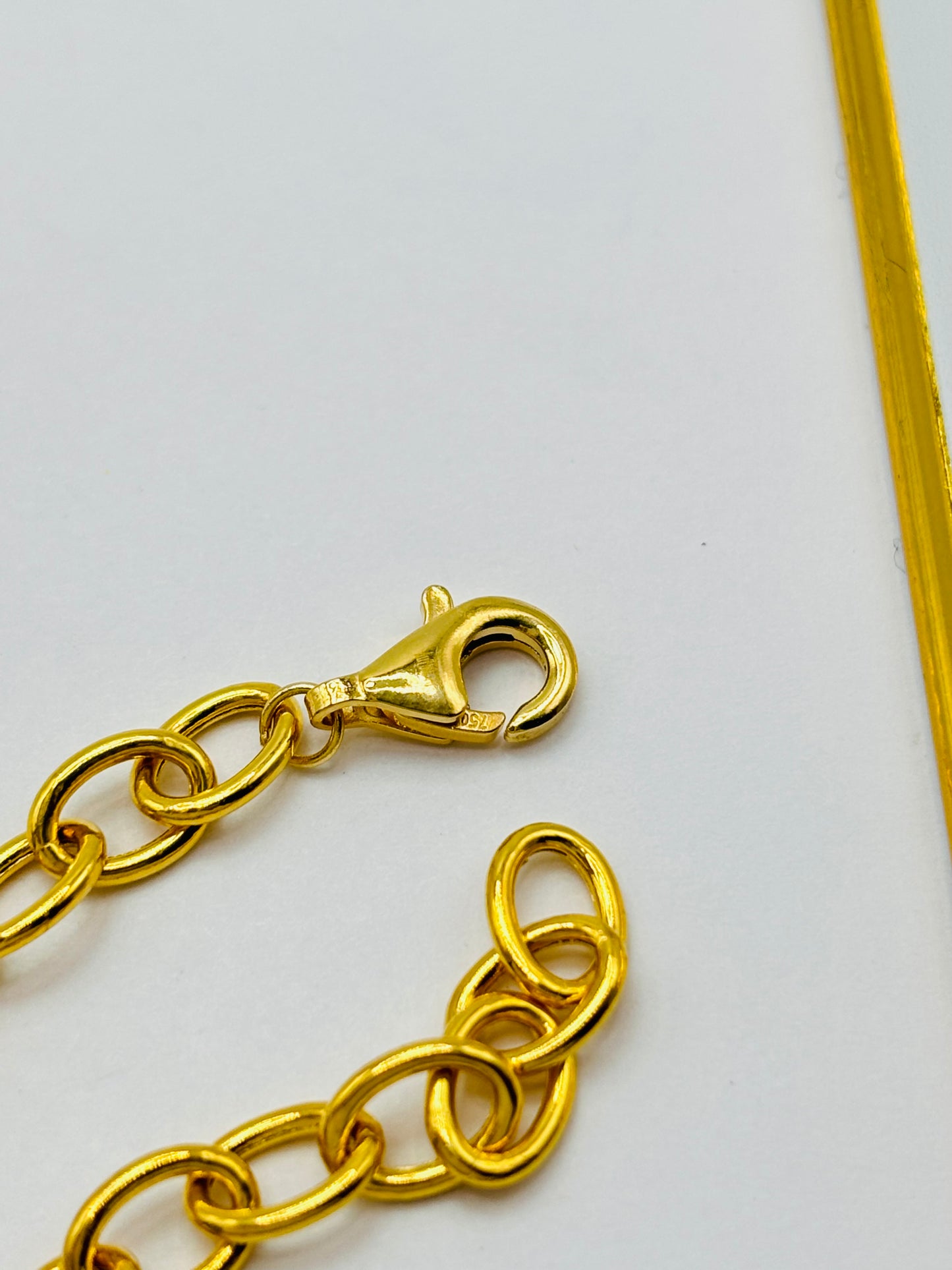 18K Gold Bracelet with Heart Charm