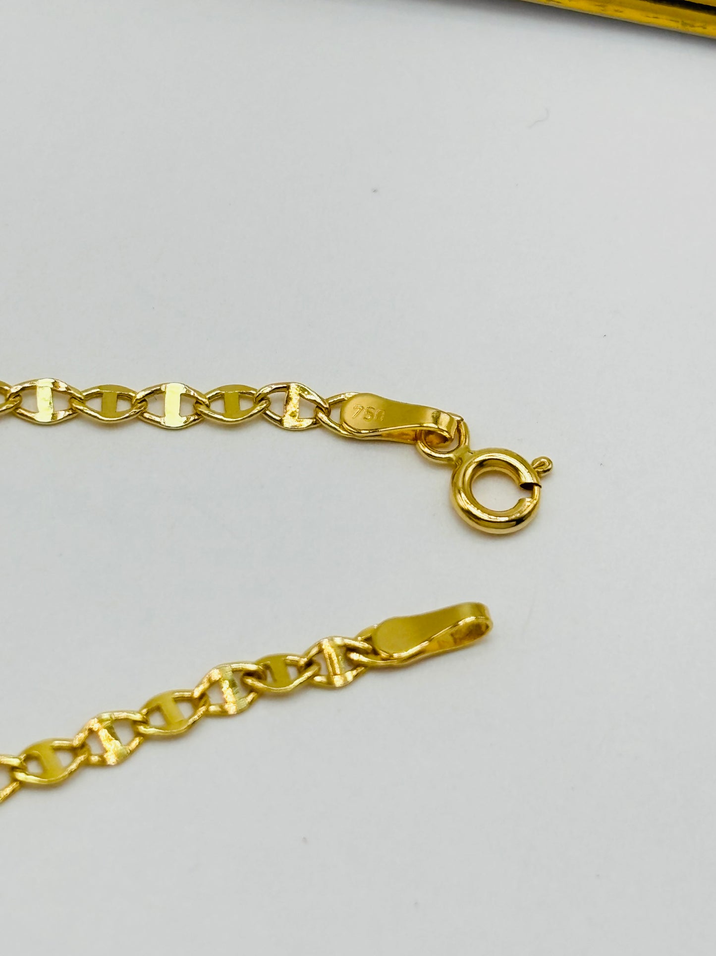 18K Gold Flat G Bracelet