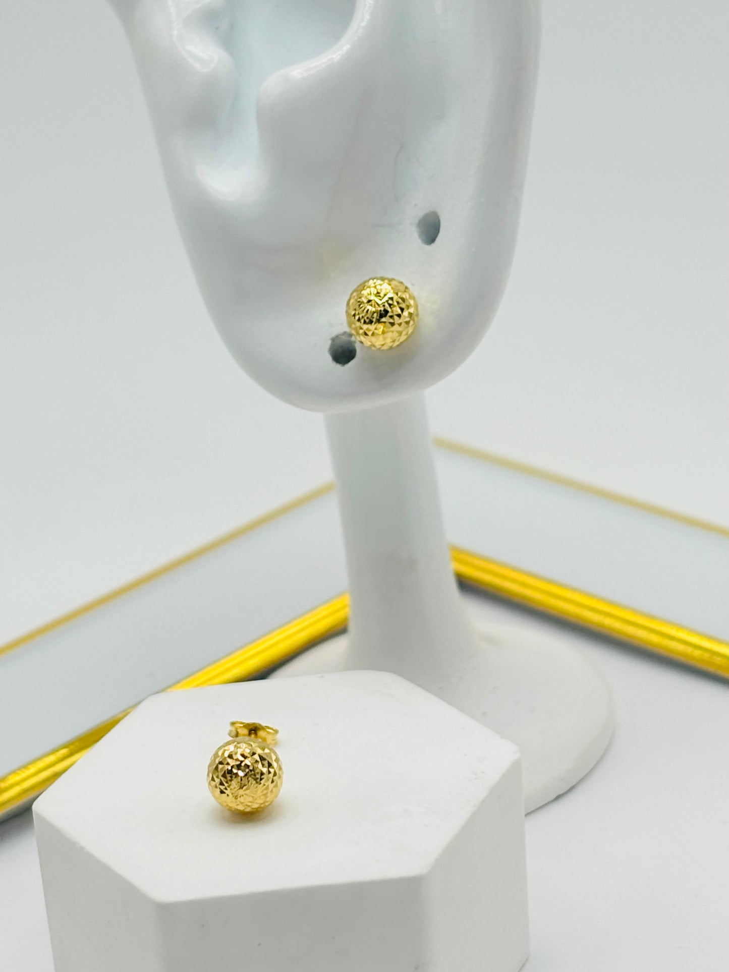 18K Gold Diamond Cut Ball Earrings