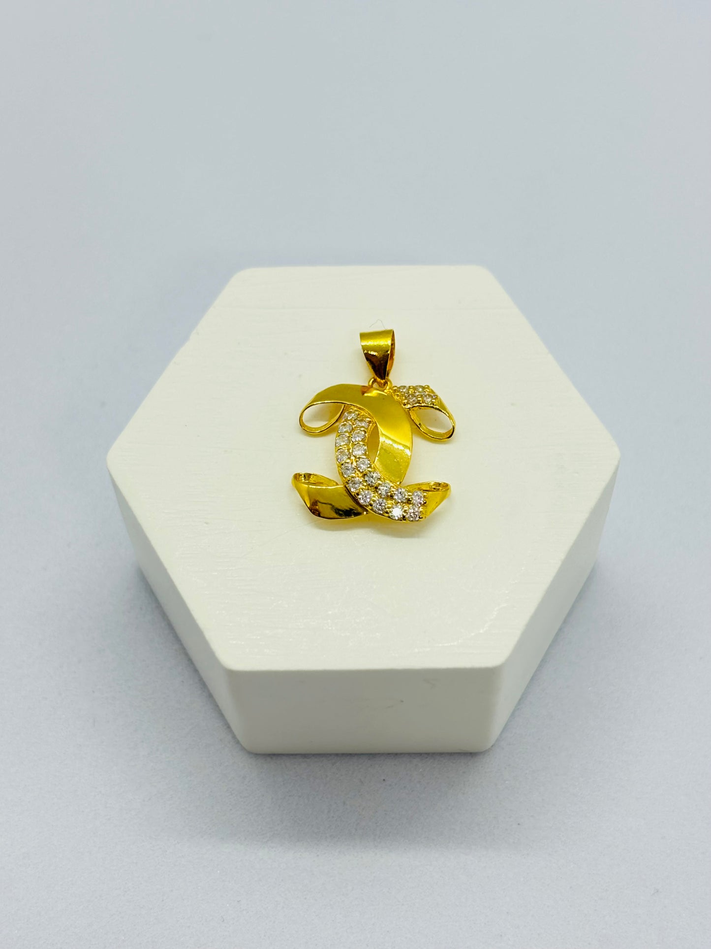 18K Gold Pendant