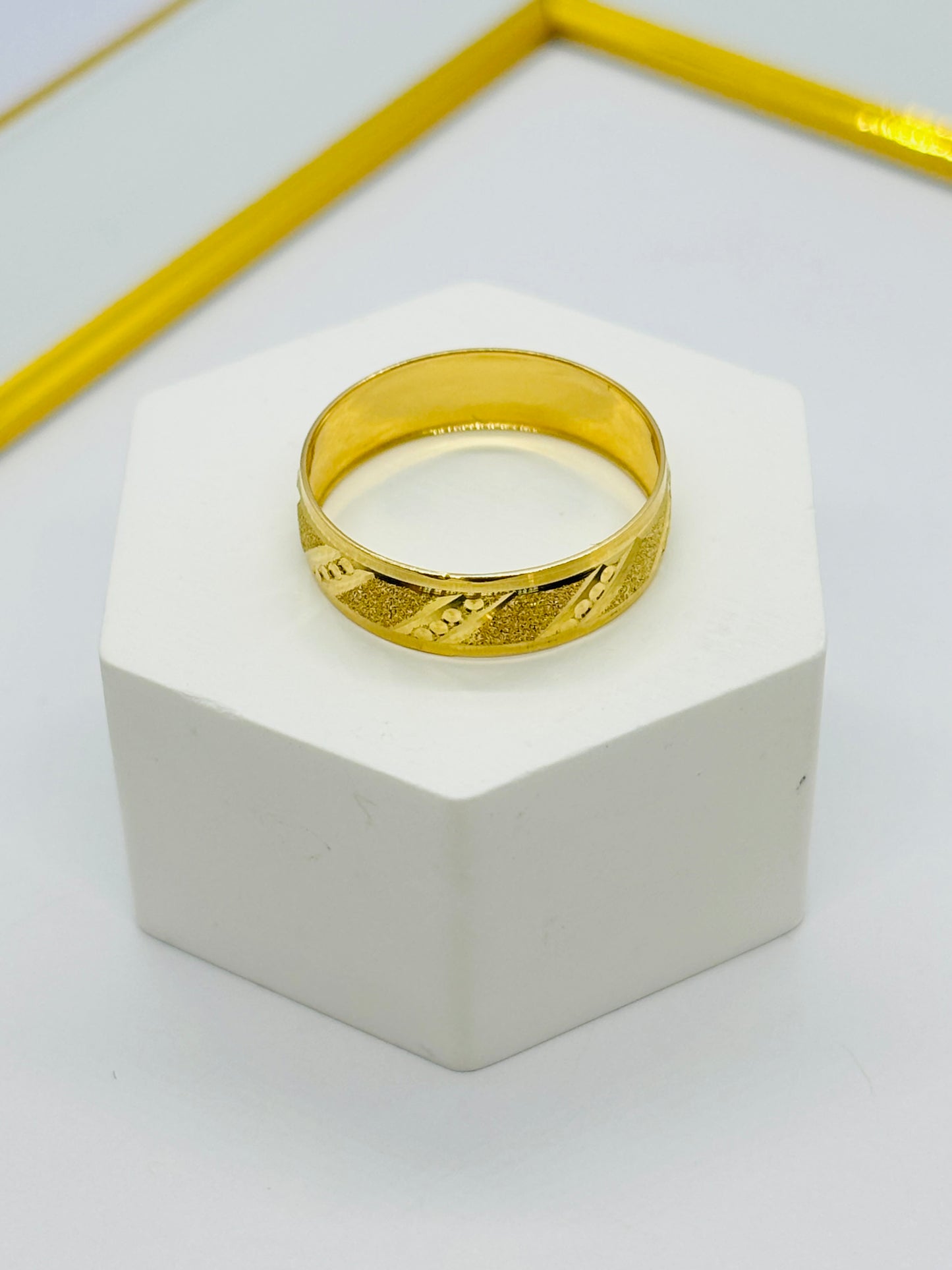 18K Gold Wedding Ring