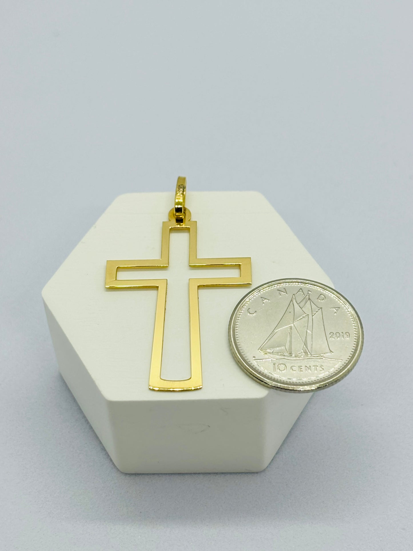 18K Gold Flat Cross Pendant
