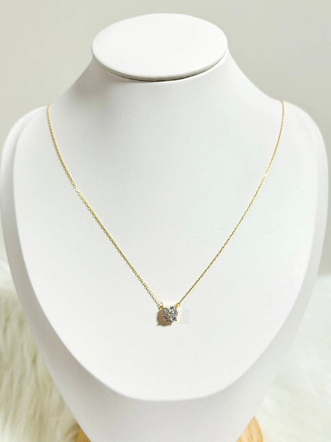 18K Gold with Moissanite Diamond Attached Necklace