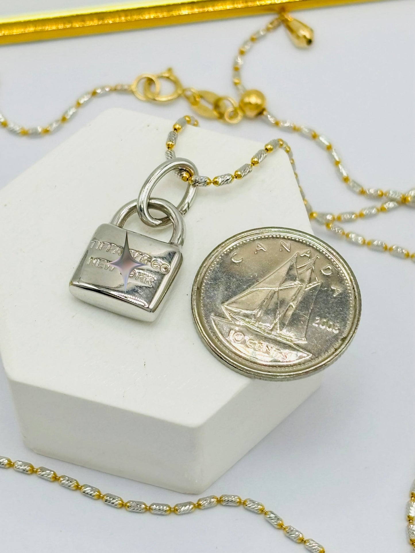 18K White/Yellow Gold with Padlock Pedant Necklace Set