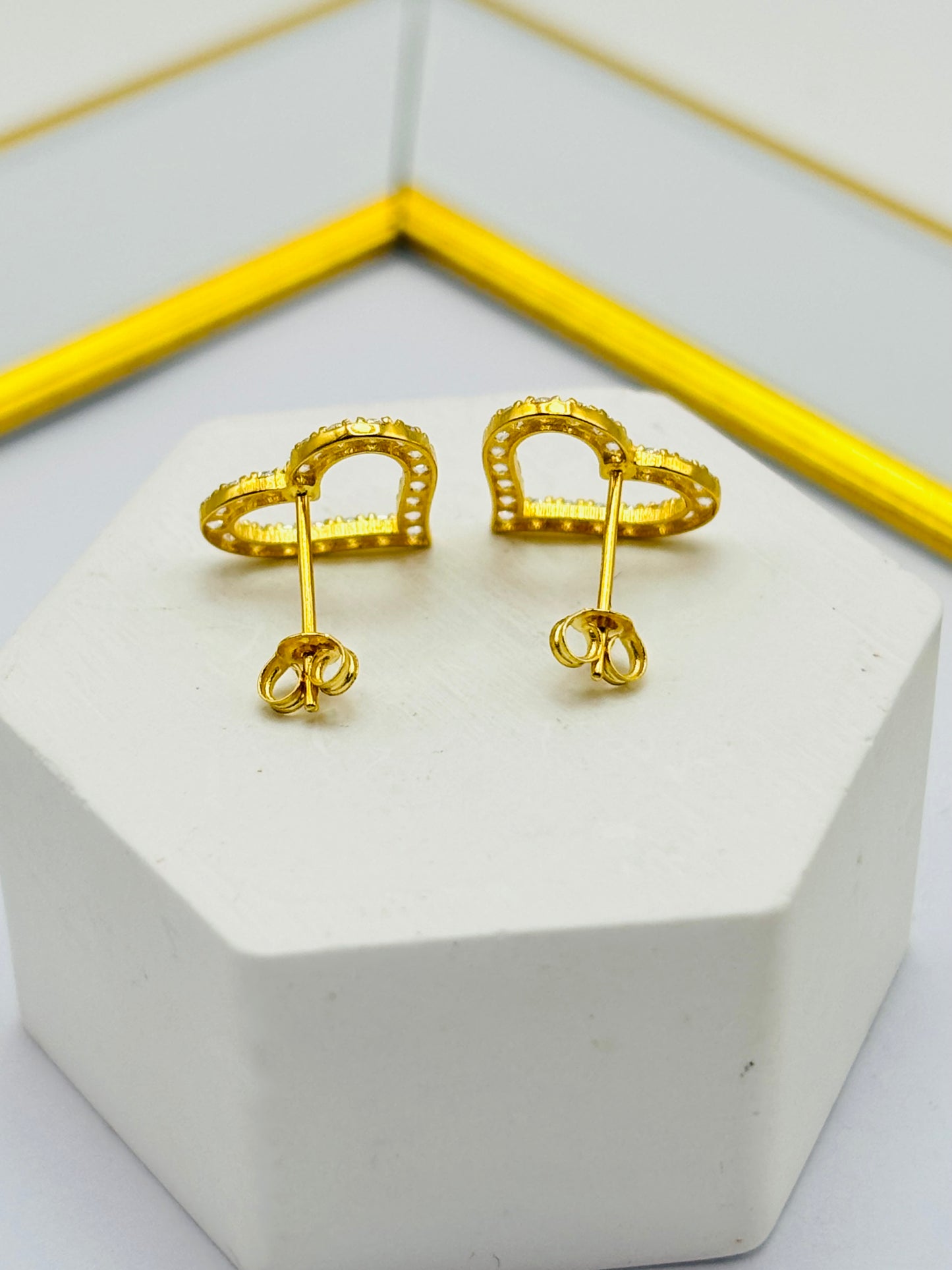 18K Gold Heart Stone Earrings