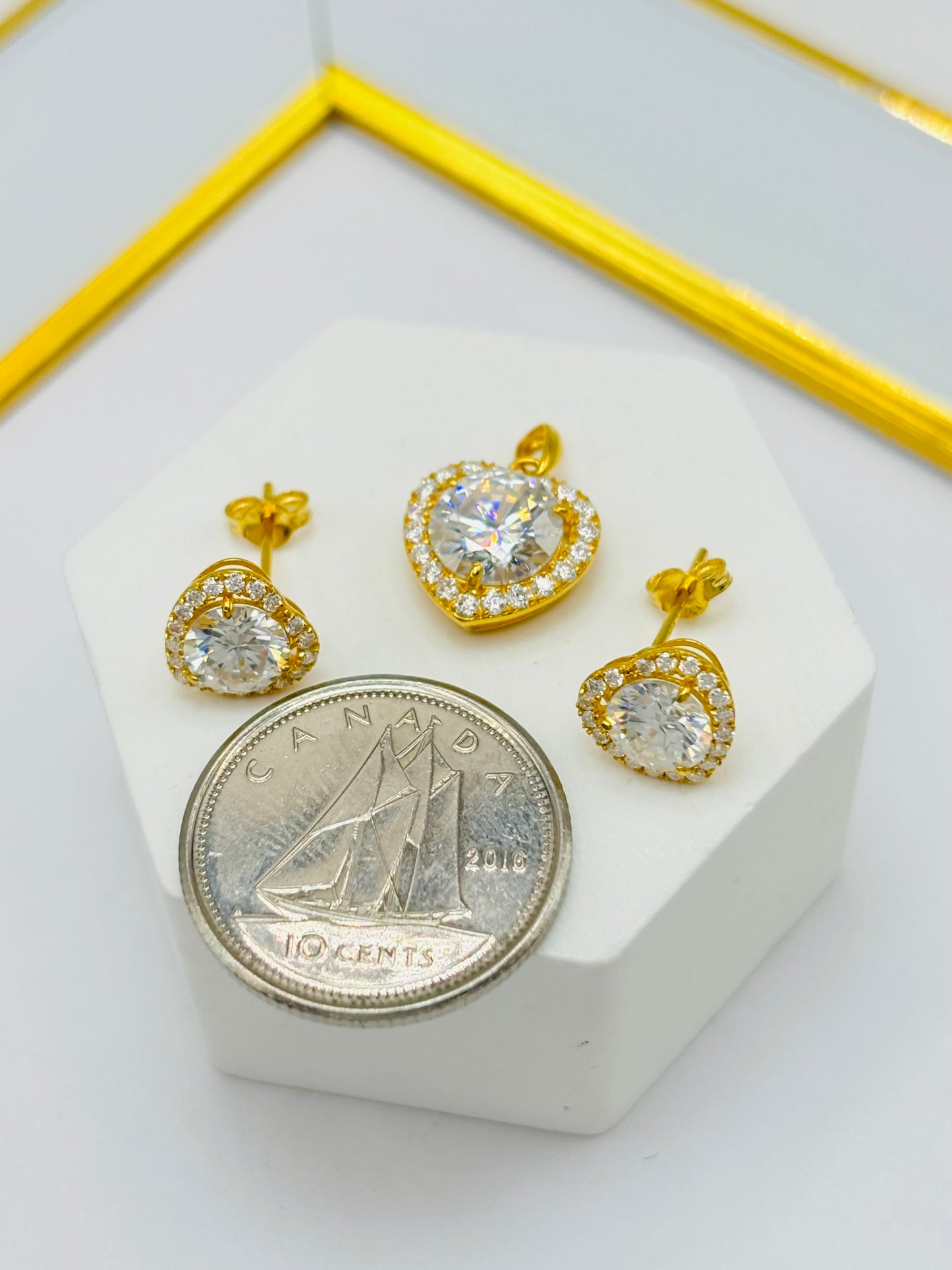18K Gold Heart Earrings and Pendant Set Moissanite Diamond