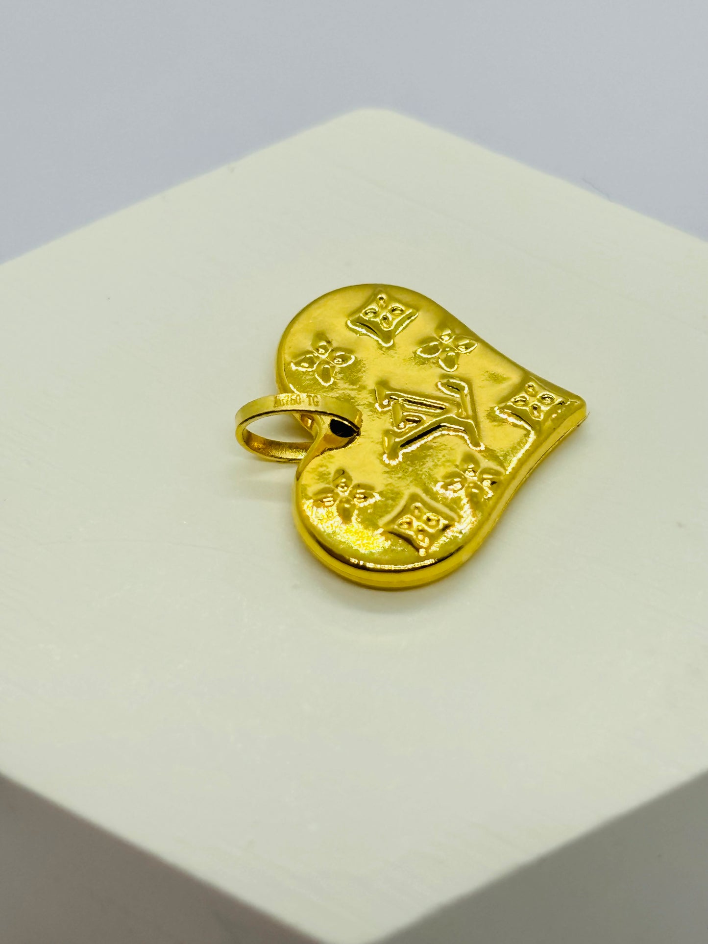 18K Gold Heart Pendant