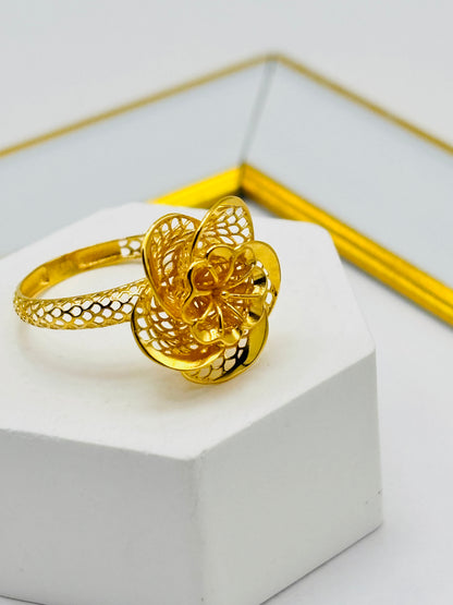 18K Gold Flower Ring