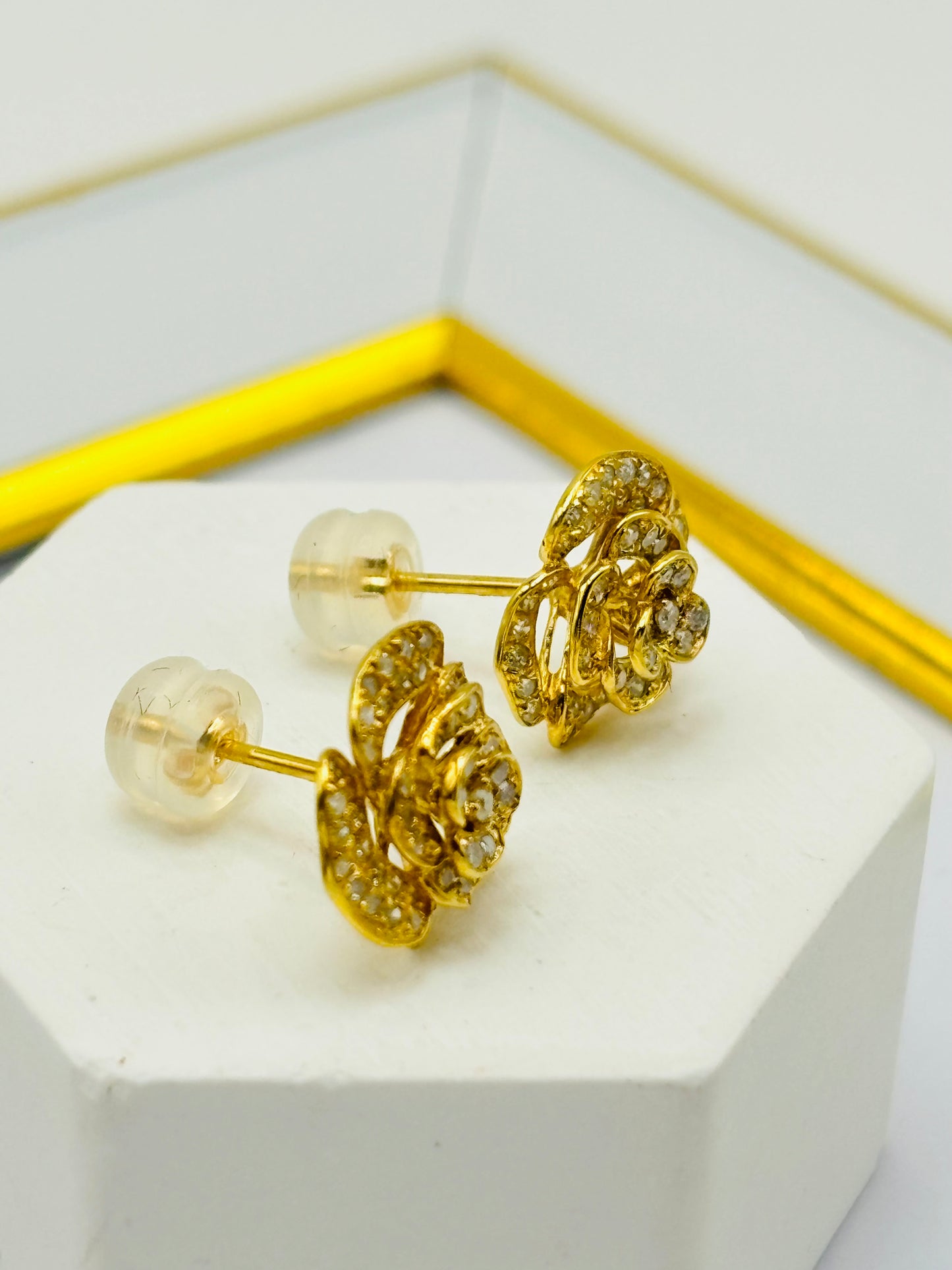 K18 Japan 3D Rose 0.50ct Natural Diamond Earrings