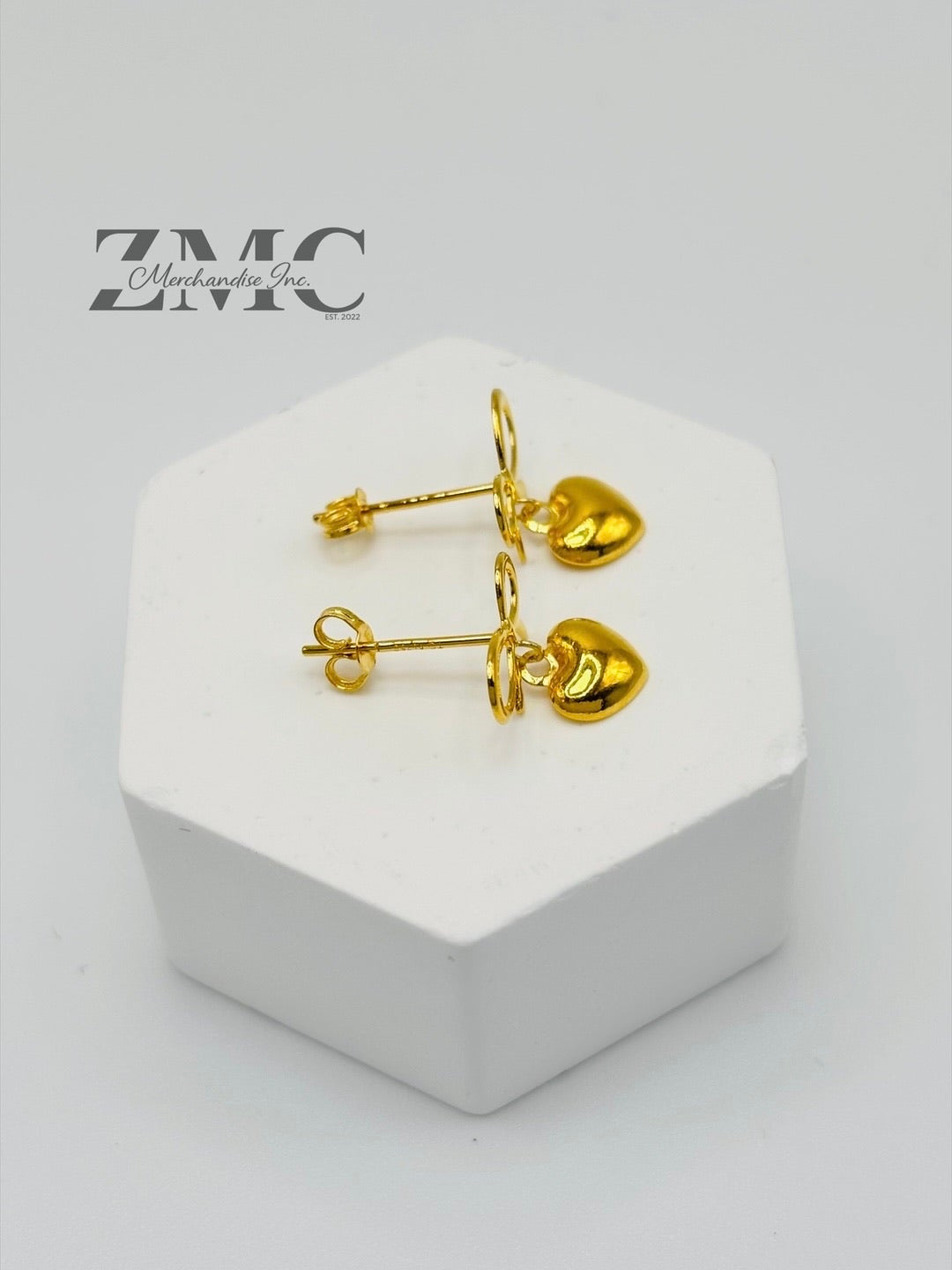 18K Gold Ribbon Heart Earrings