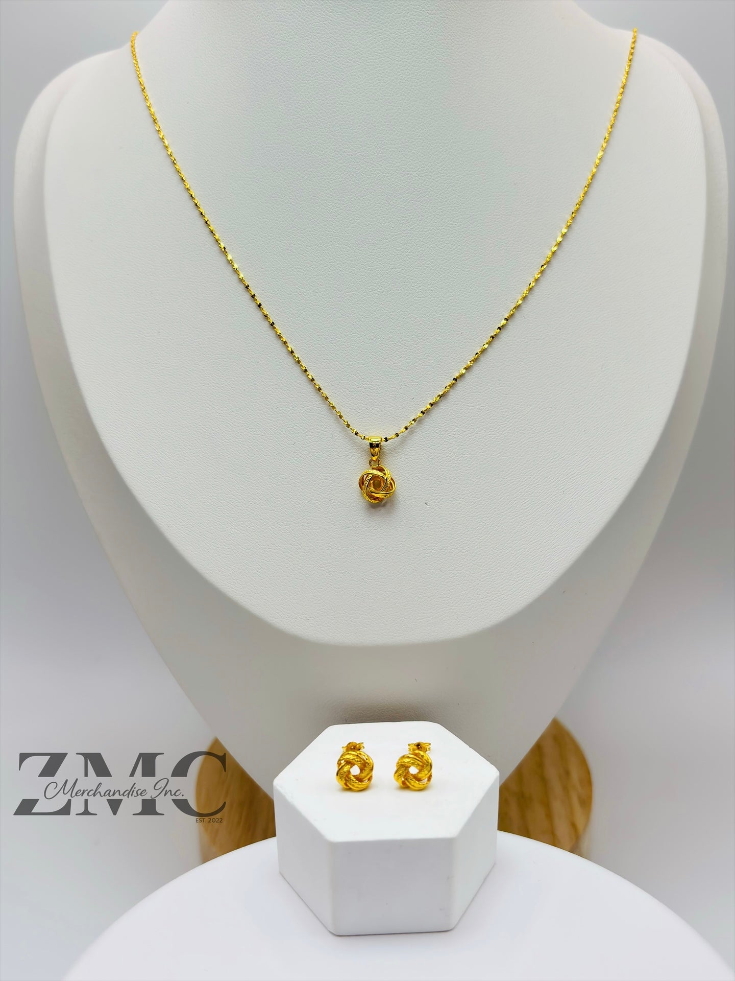 18K Gold Knot Earrings and Necklace Set
