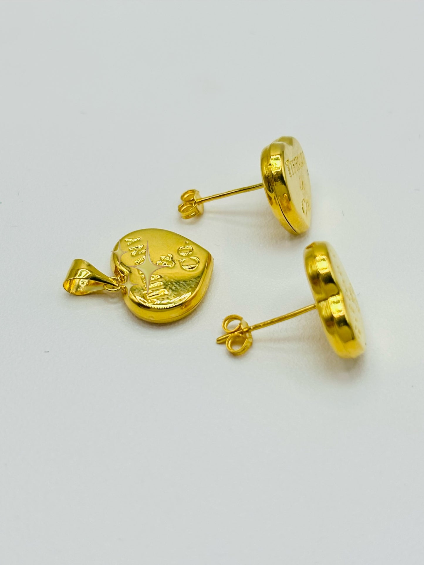18K Gold Heart Earrings and Pendant Set