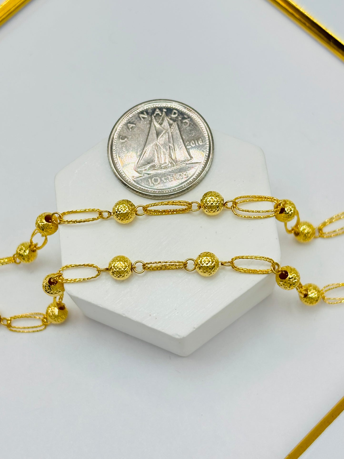 18K Gold Paperclip Ball Necklace
