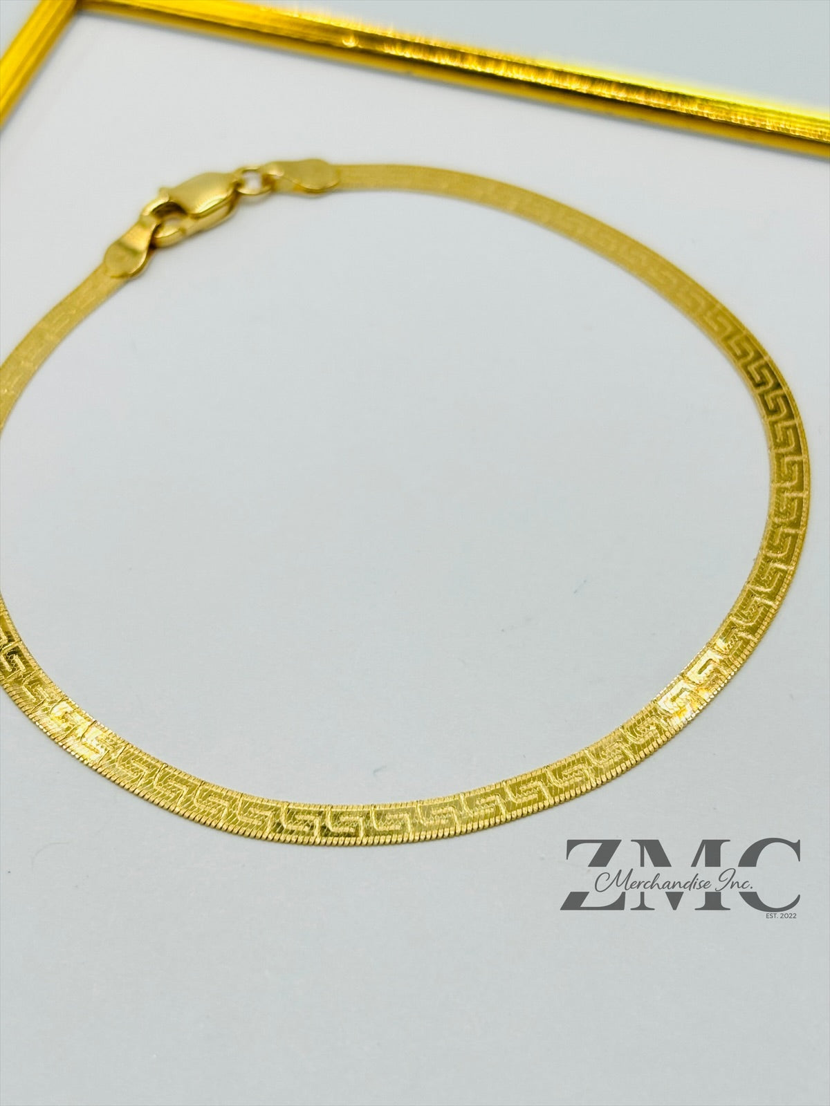 18K Gold F Flat Bracelet