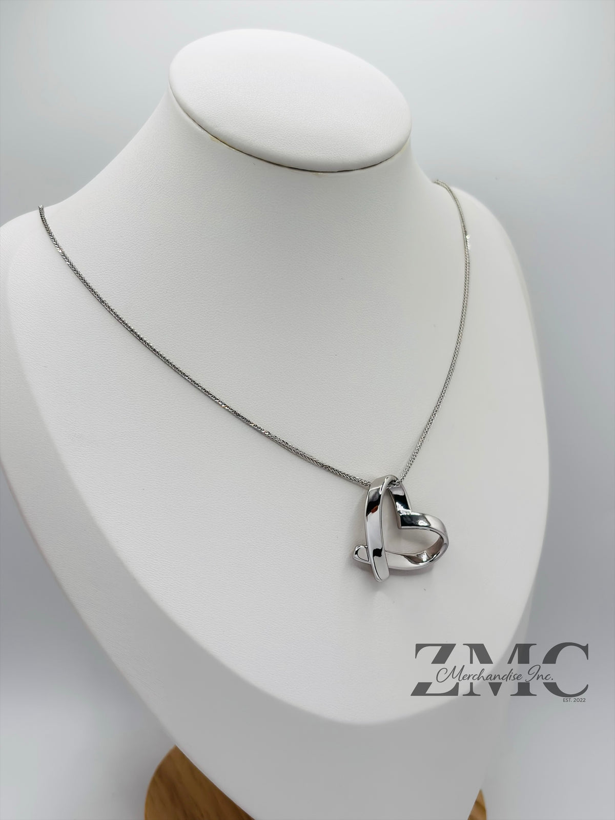 18K White Gold Open Heart Necklace