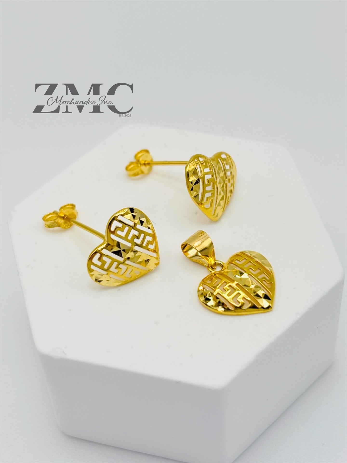 18K Gold Heart Earrings and Pendant Set