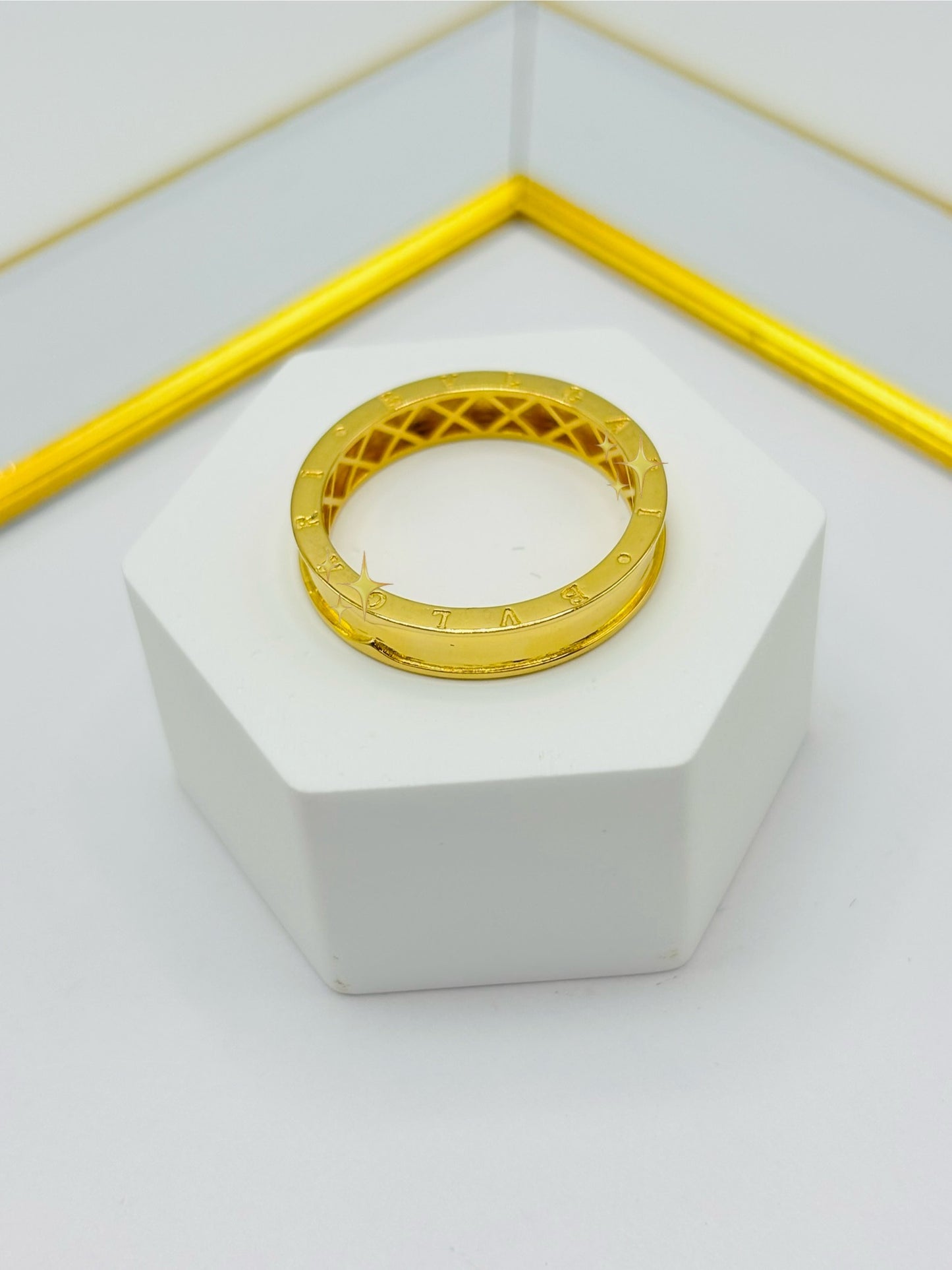 18K Gold B. Plain Ring