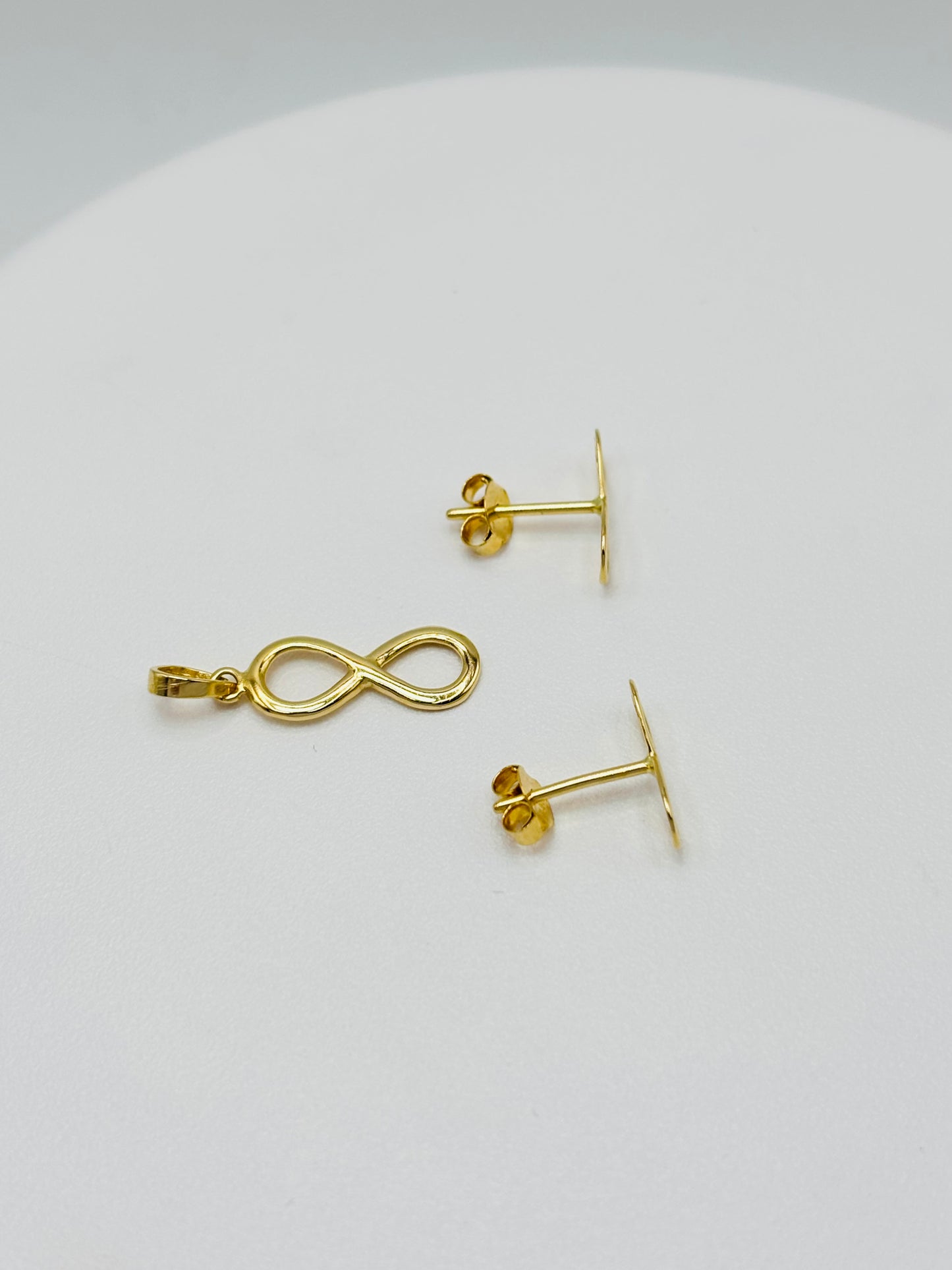 18K Gold Infinity Earrings and Pendant Set