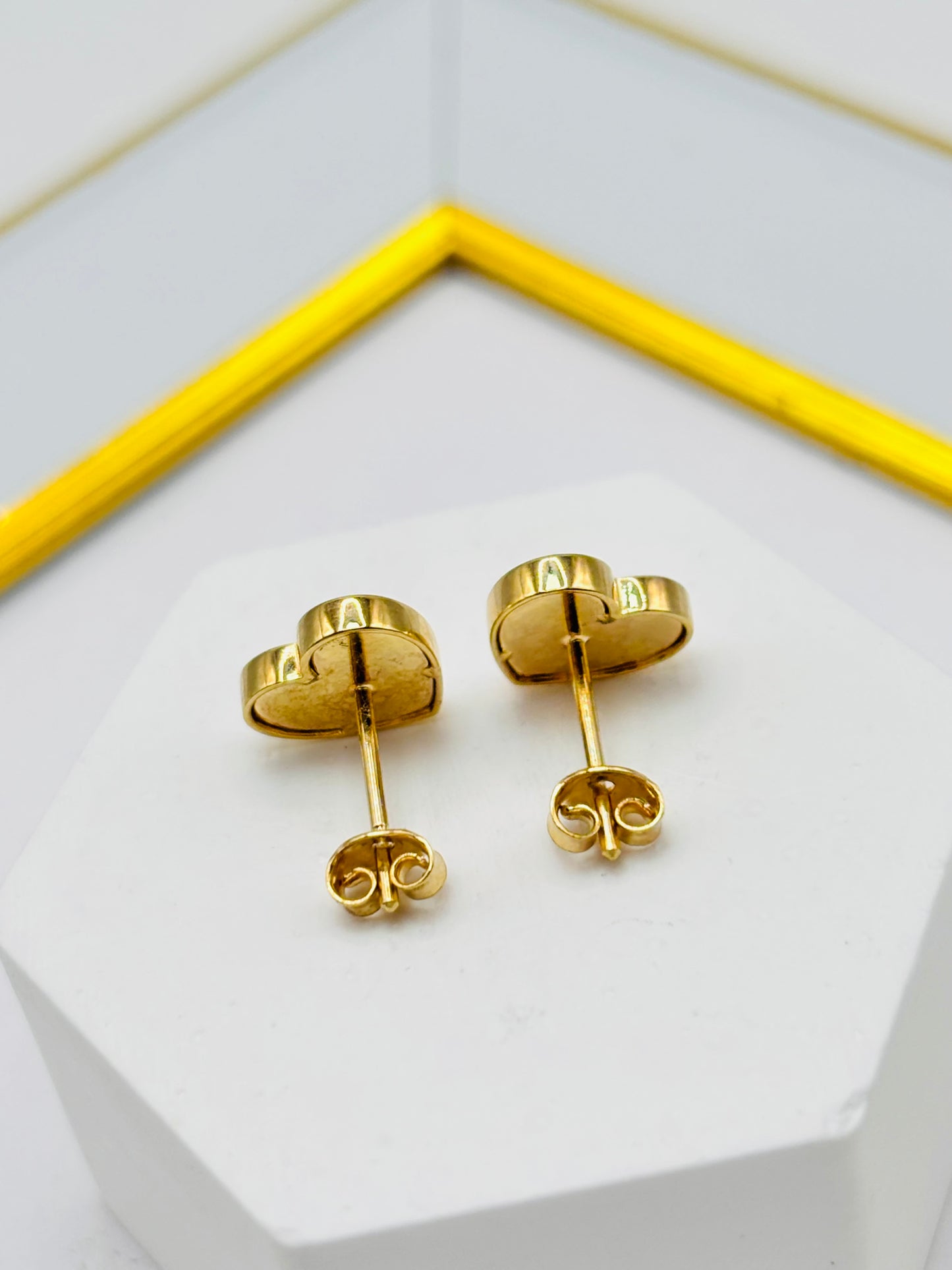 18K Gold Heart Earrings