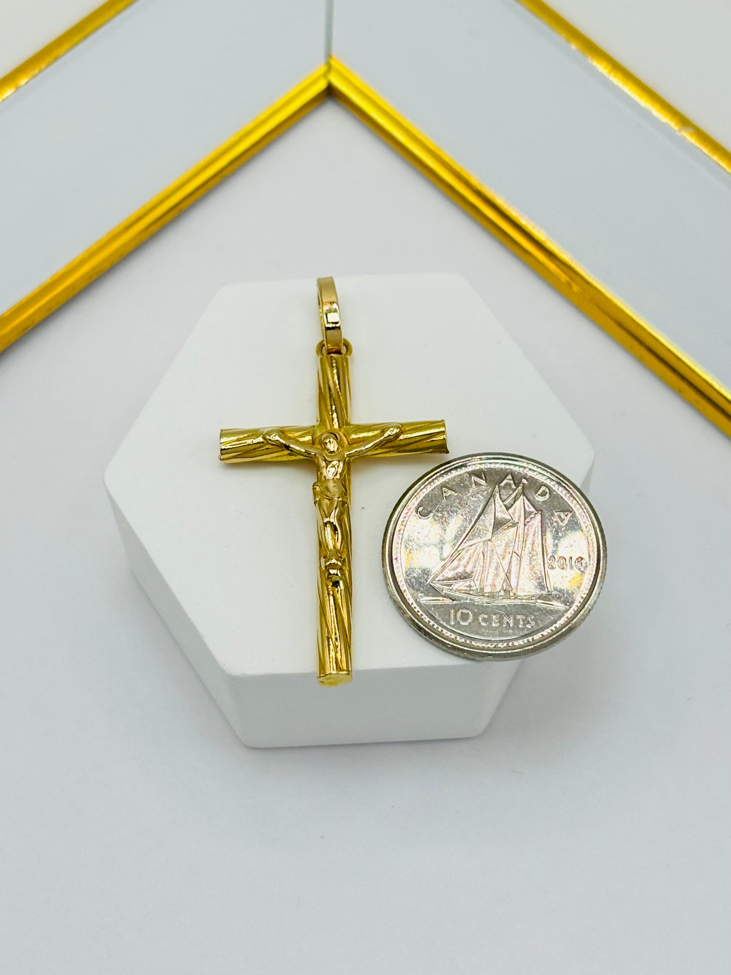 18K Gold Cross Pendant
