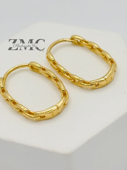 18K Gold G Loop Earrings