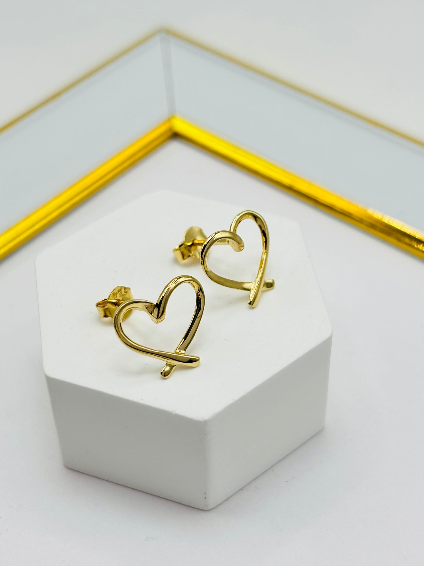 18K Gold Open Heart Earrings