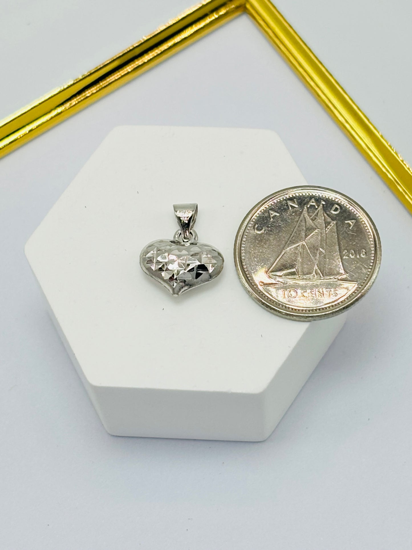 18K White Gold Heart Pendant