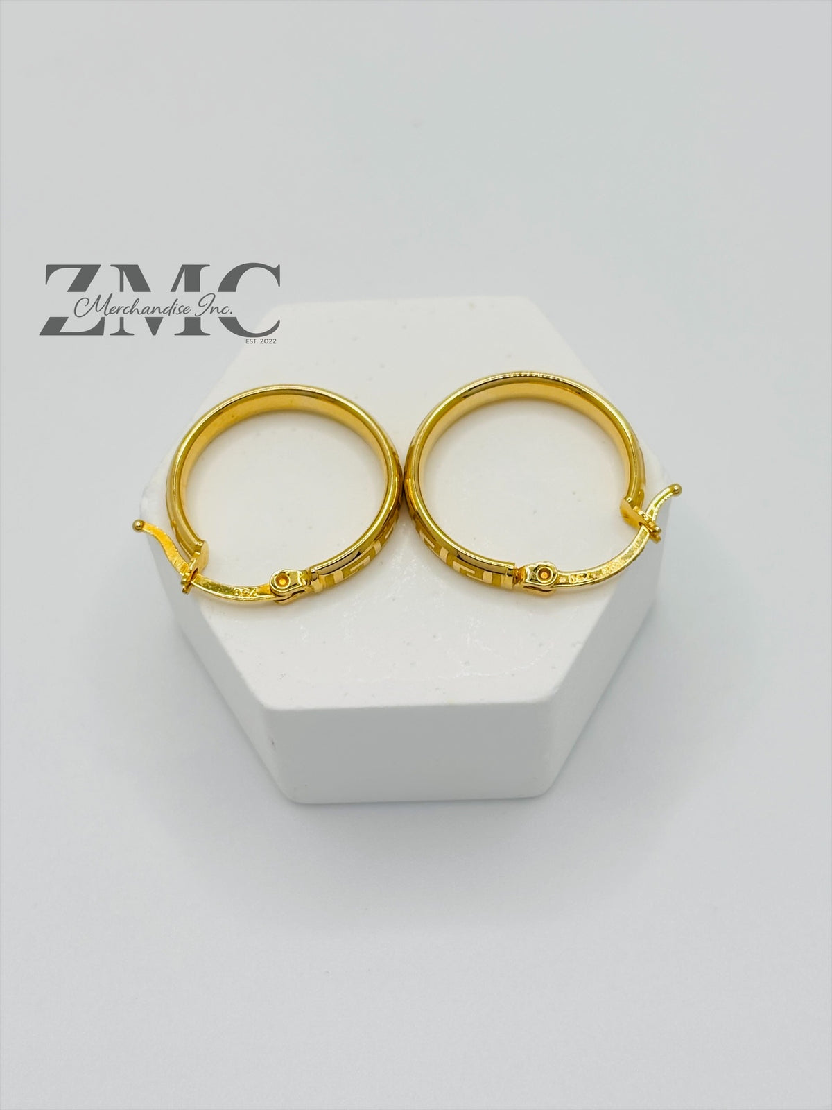 18K Gold Loop F Earrings