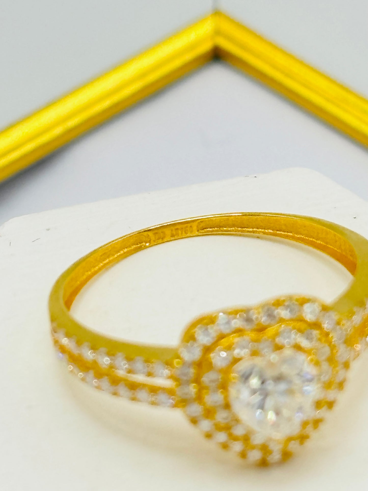 18K Gold Heart Moissanite Diamond Ring