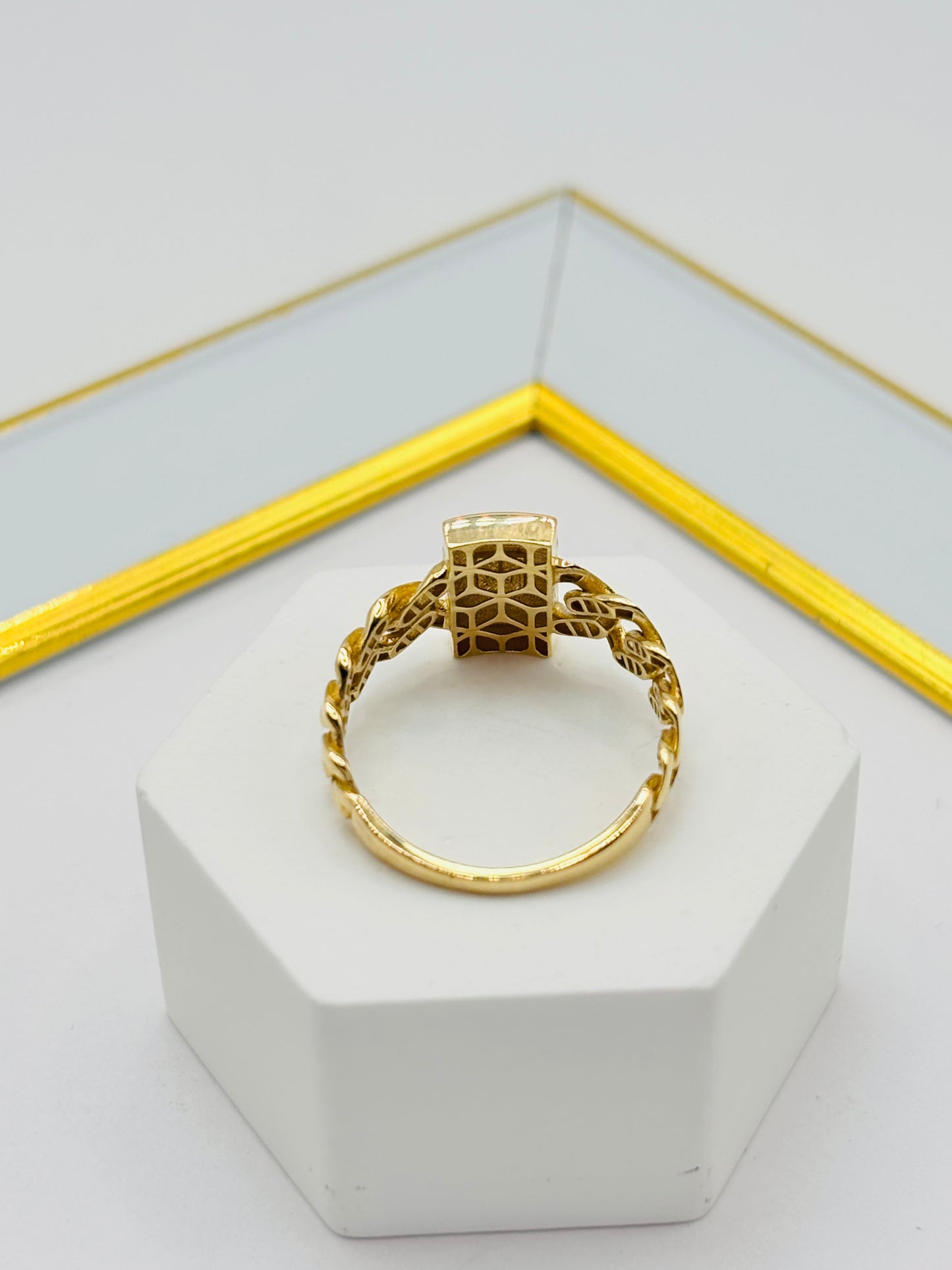 18K Gold Ring
