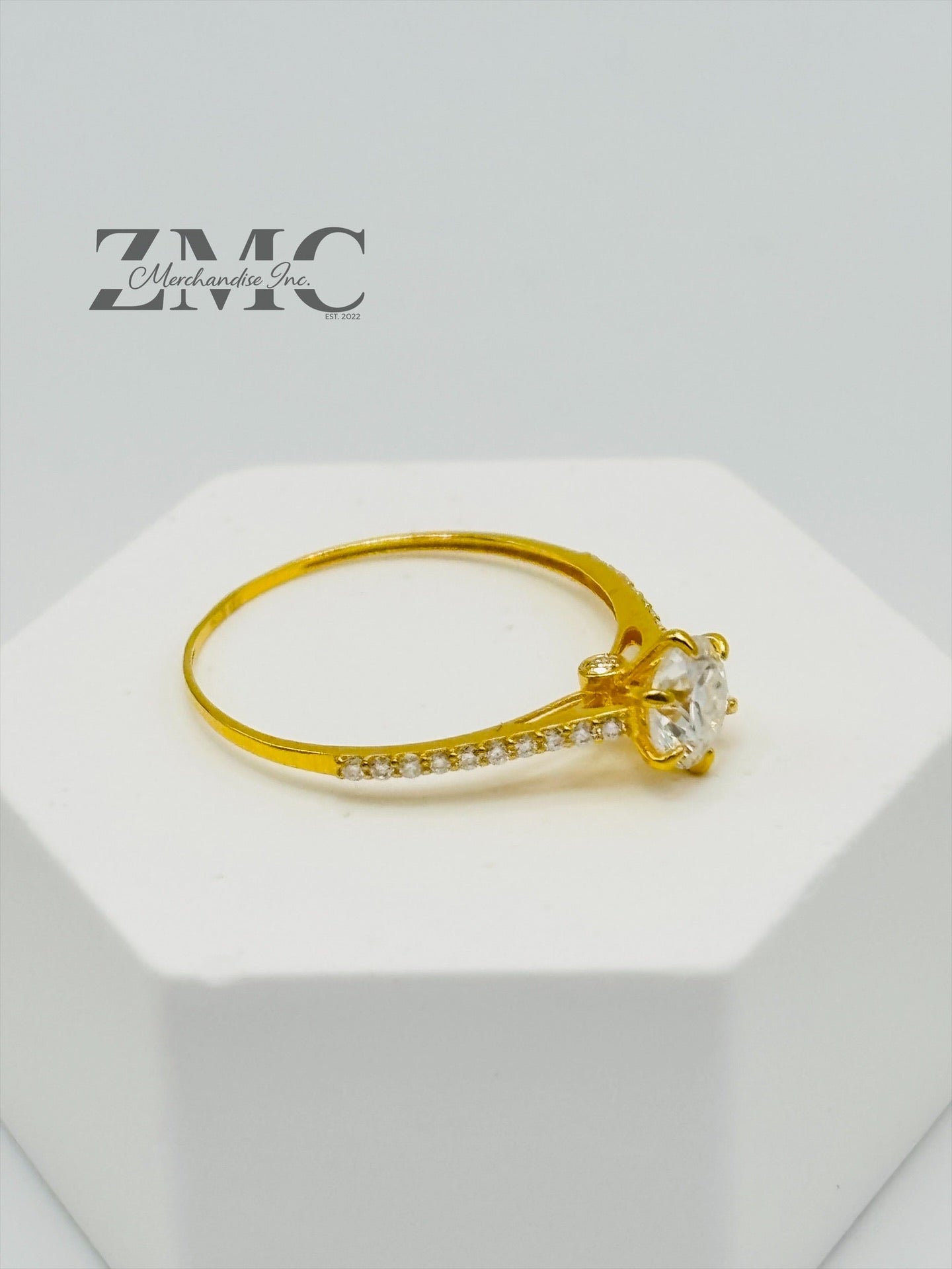 18K Gold Moissanite Diamond Round Ring