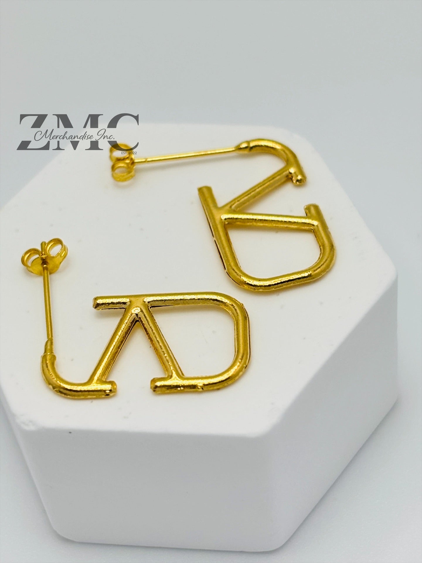 18K Gold V Stud Loop Earrings