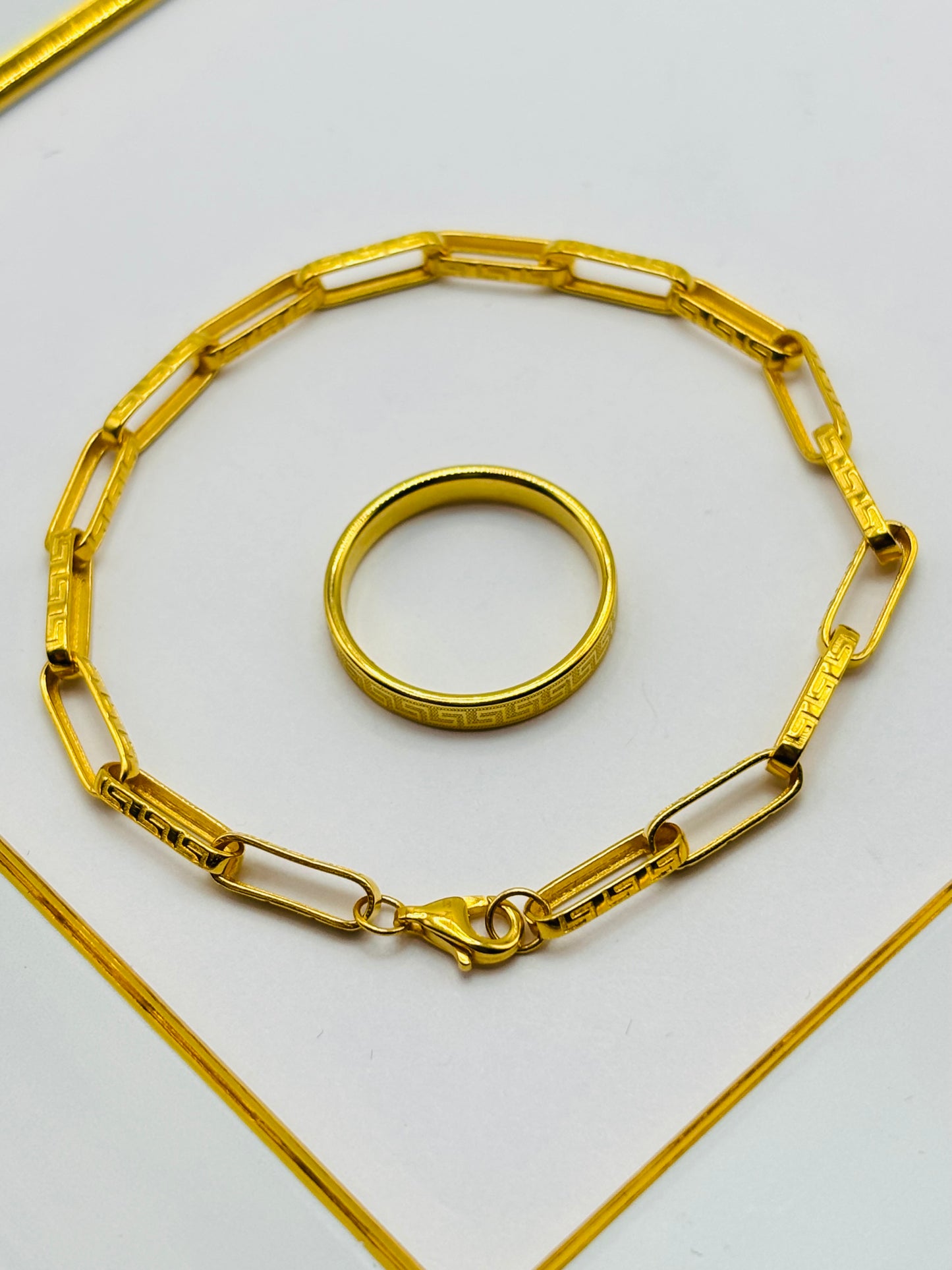 18K Gold  Bracelet and Ring Set