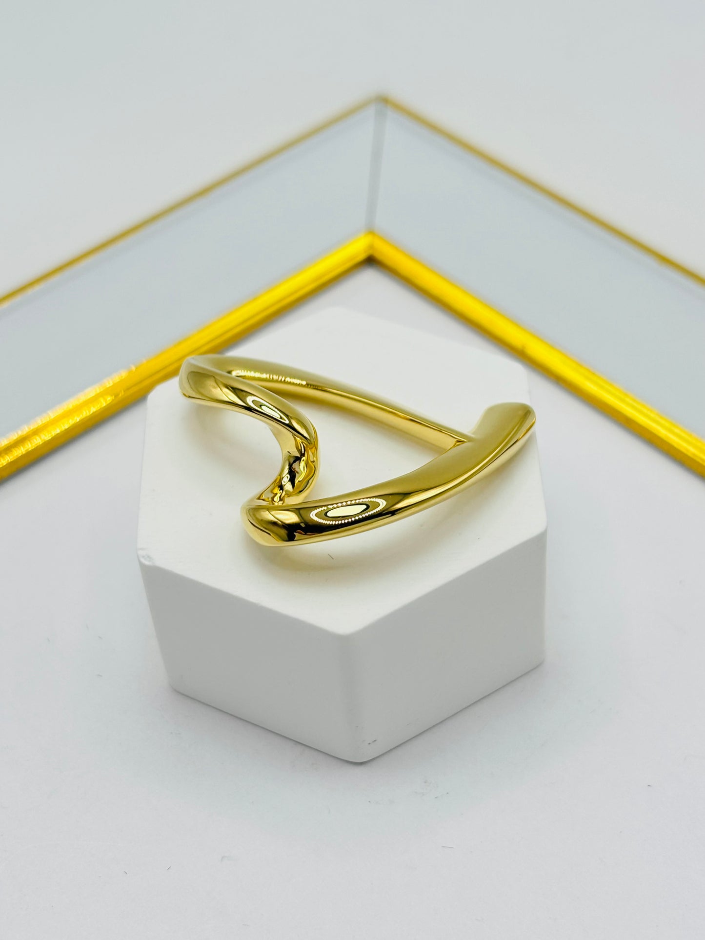 18K Gold Open Heart Pendant Chunky 30 mm