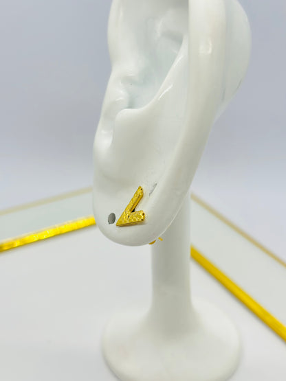 18K Gold V Earrings