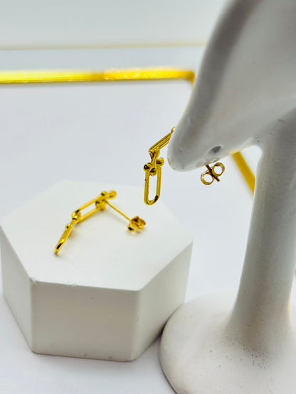 18K Gold Flat hardware Dangling Earrings