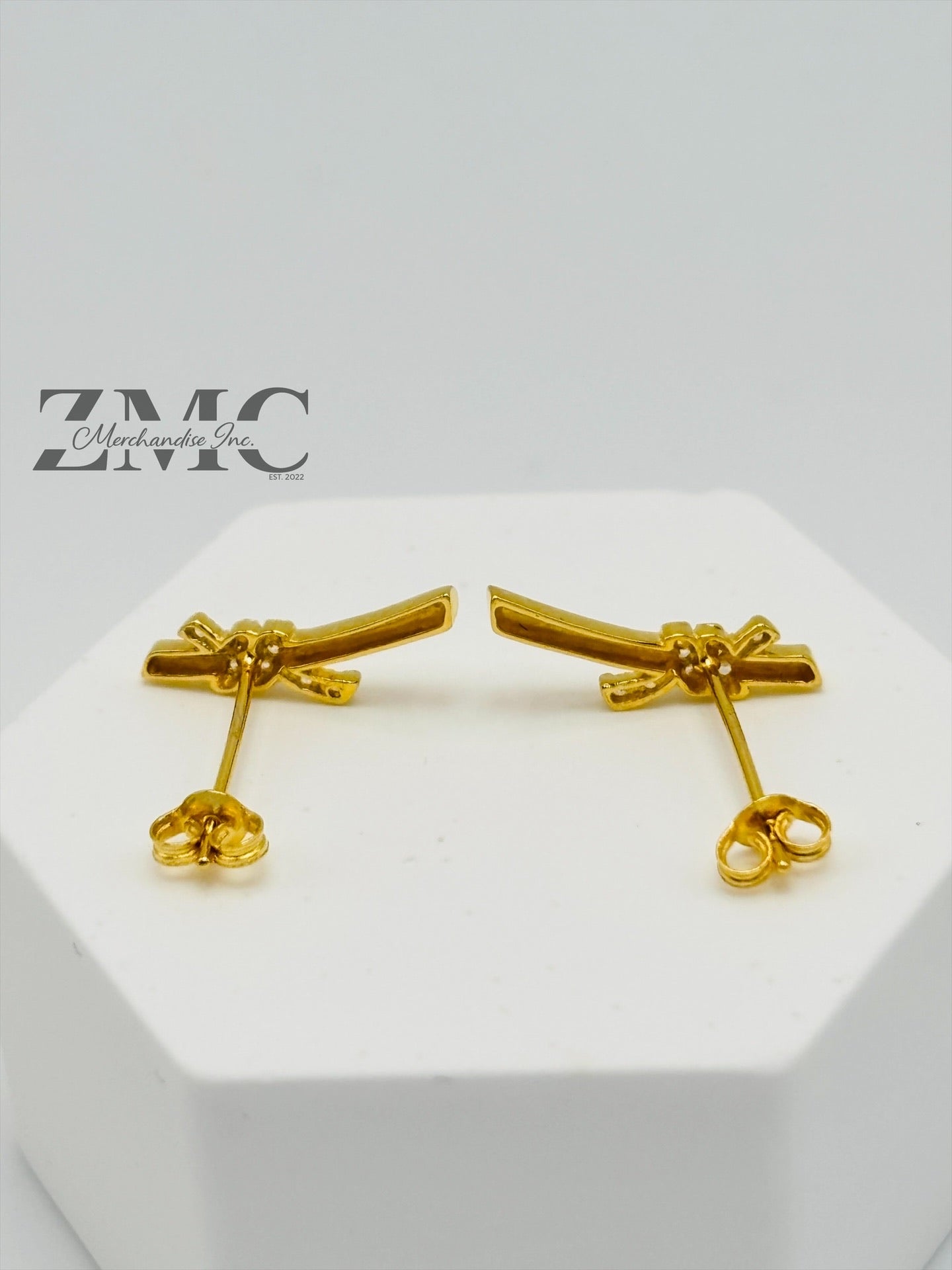 18K Gold Knot Earrings