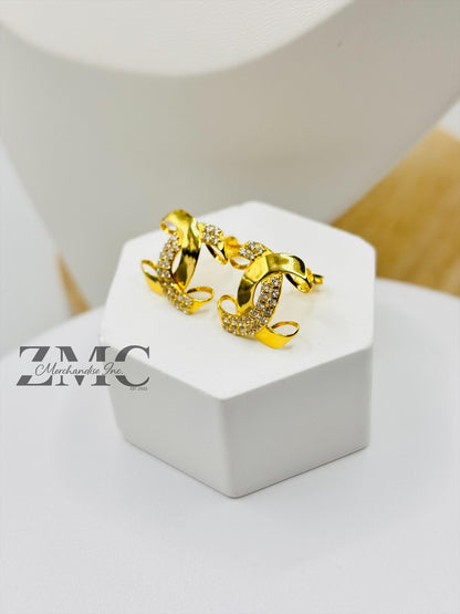 18K Gold C Earrings and Necklace Set