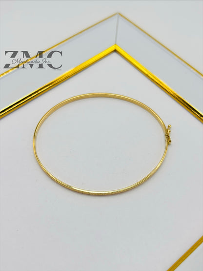 18K Gold Slim Bangle