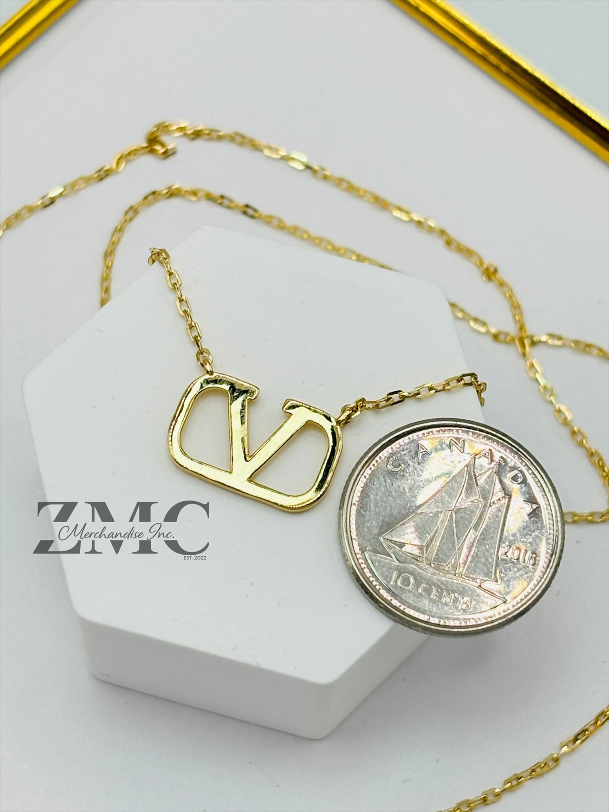 18K Gold V Attached Necklace