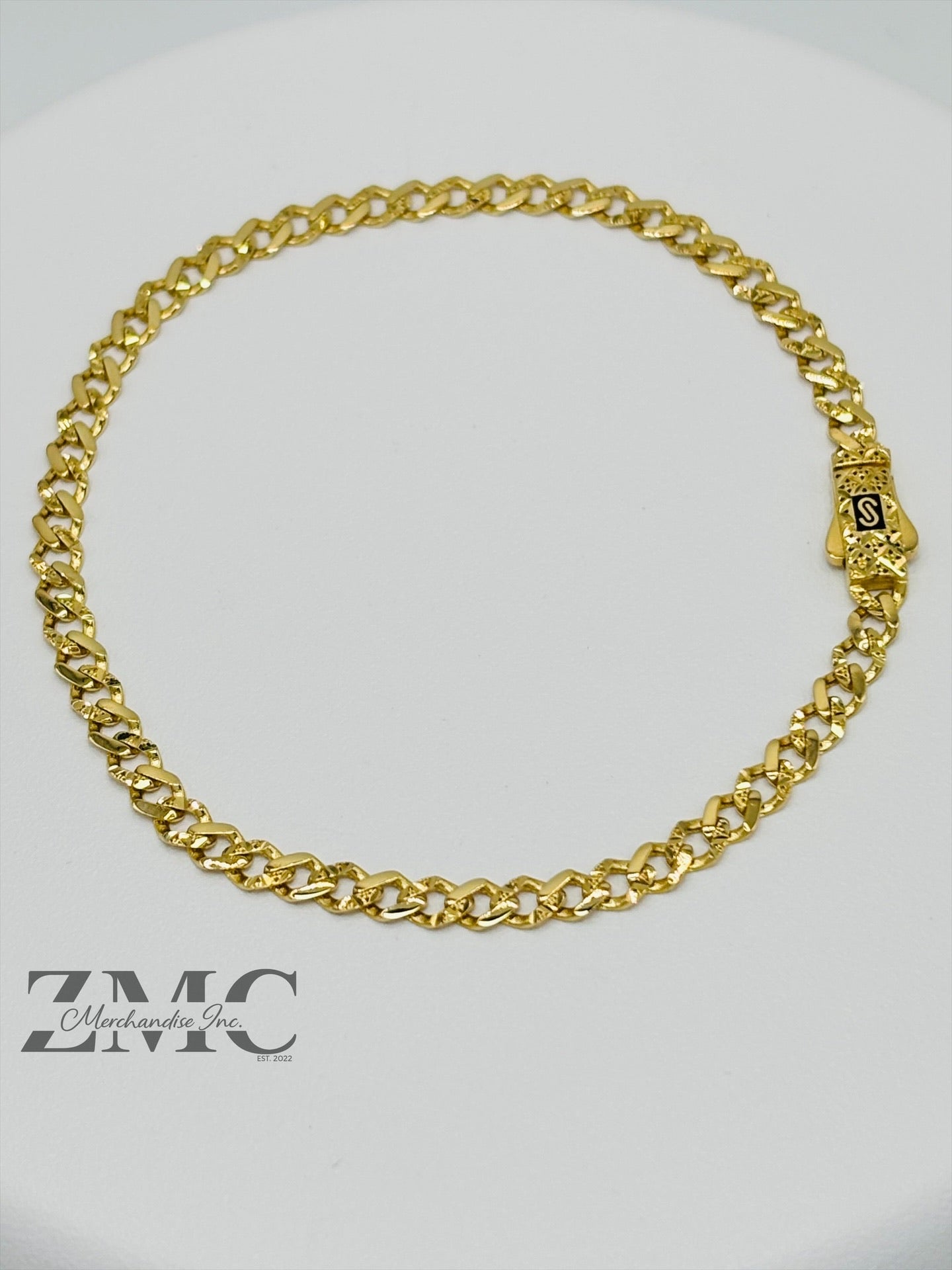 18K Gold M Diamond Cut Bracelet