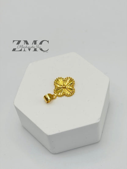 18K Gold Clover Pendant 10 mm
