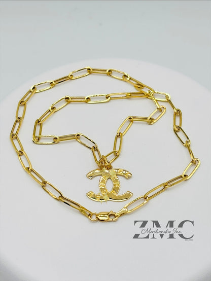 18K Gold Paperclip C Necklace