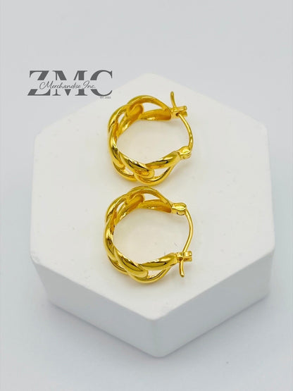 18K Gold Cadena Loop Earrings